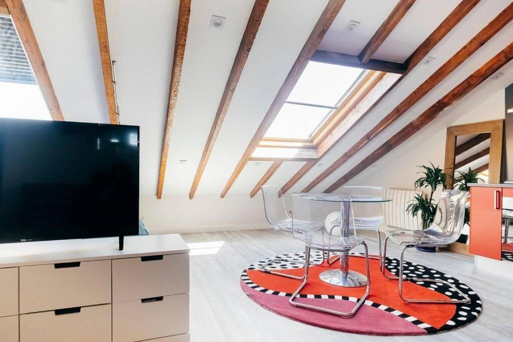 Homeabout Calle Mayor Studio Мадрид Экстерьер фото